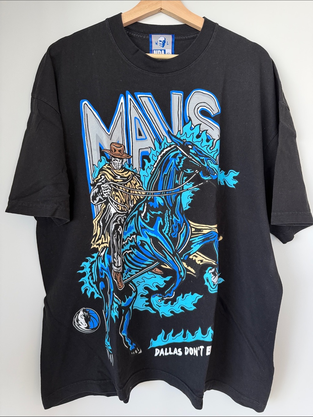 Dallas Mavs Graphic Short Sleeve Tee - Black